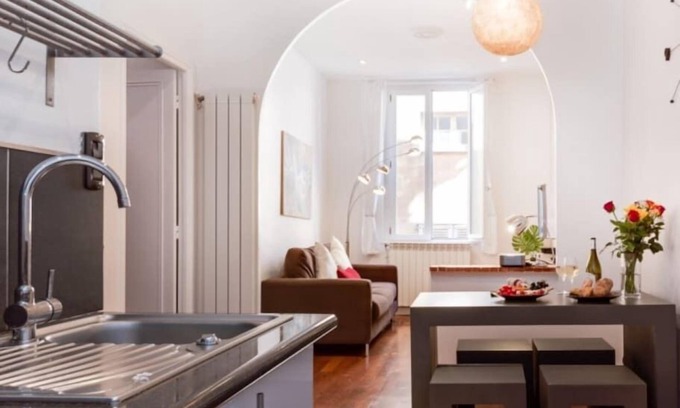 Old Town Apartment | Great Apt for 4 in NICE Old Town, AC