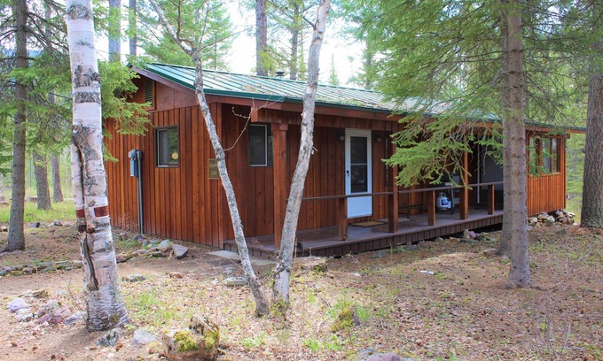 West Glacier Cabin | Great Cabin- get own beach & dock! Perfect for Glacier National Park Vacation!