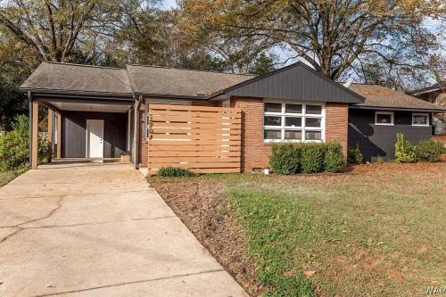 Northport House | Great Cabin Perfect for Small Groups in Northport, Alabama
