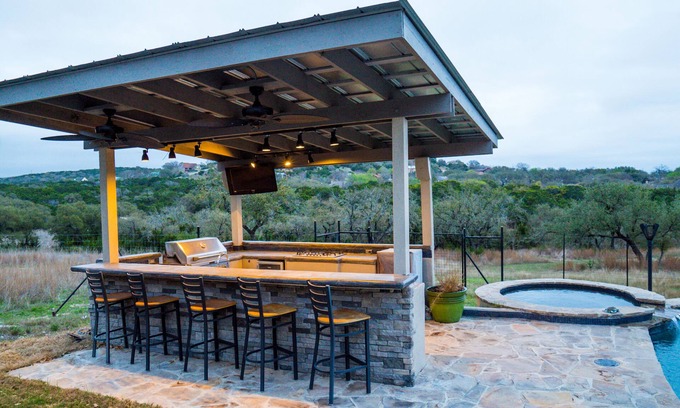 Kerrville House | Great Family Getaway/Pool/5 Acres/Pond/Game Room/Entertainer's Delight