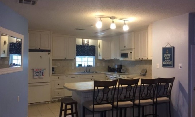 Slidell House | Great Family or Friend Getaway on the Water