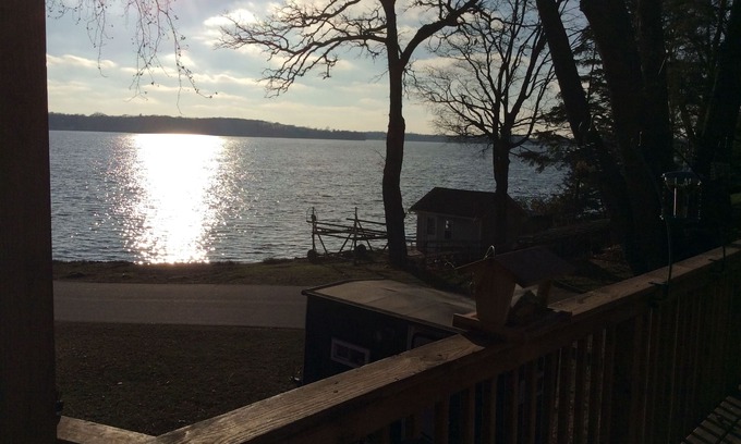 Maple Plain House | Great fishing. Large one bedroom, two baths, Beautiful view of lake independence