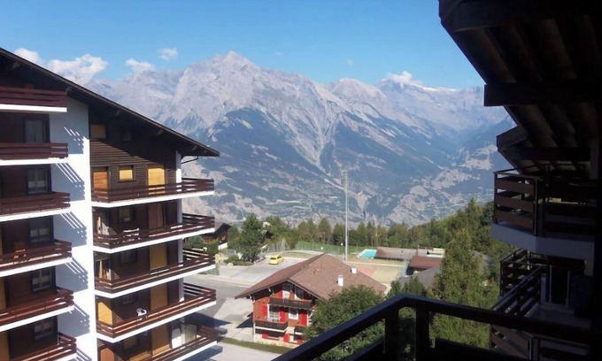 Saint-Pierre-de-Clages Apartment | Great Flat close to the ski slopes