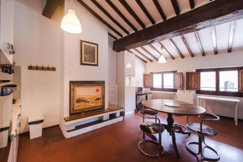 Oltrarno Apartment | Great Location Just Infront of Pitti Palace