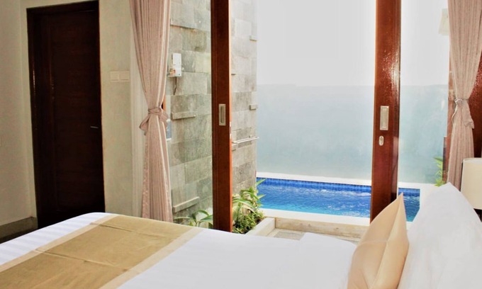 Kerobokan Villa | Great Location near Seminyak, FREE breakfast