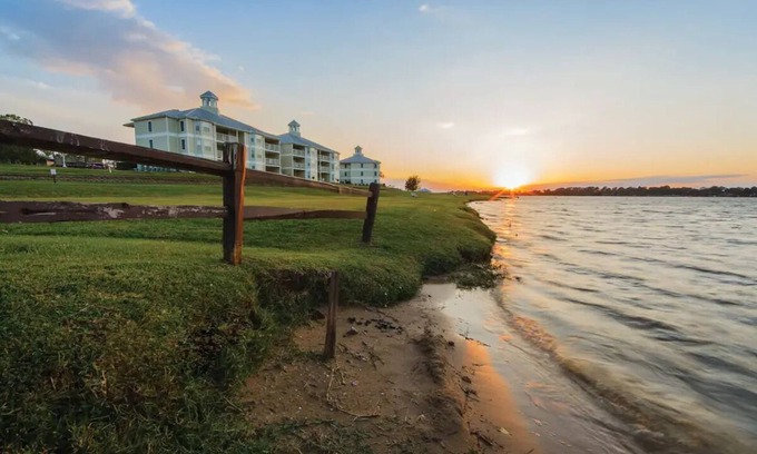 Conroe Apartment | Great place with pool + Kitchen - 2BD/2BA