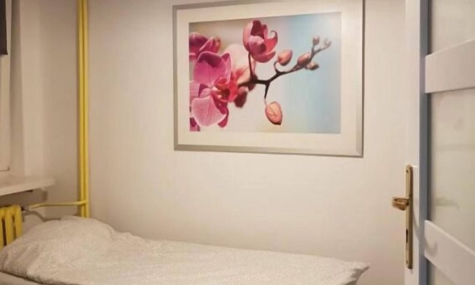 Saska Kepa House | Great Relaxing Overnight Stay! 4 Spacious units, near Klubokawiarnia Towarzyska
