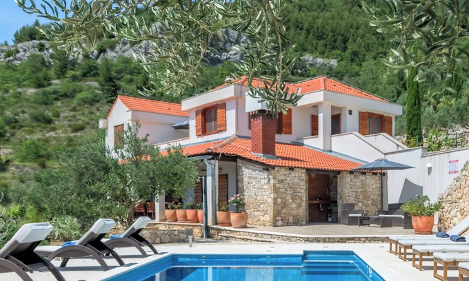 Kastel Kambelovac Villa | Great Sea View - Luxury Villa Bobica Split With Private Heated Pool