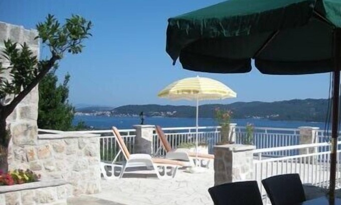 Viganj Apartment | Great sea views, large terraces, private pool - private use