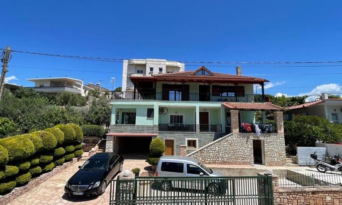 Aliko Apartment | Green Villa Berdenesh