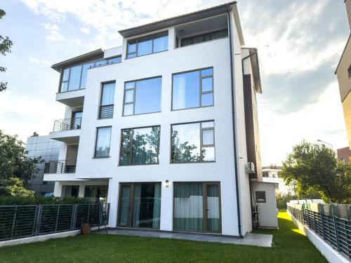 Sector 1 Apartment | GreenLake Boutique Apartments