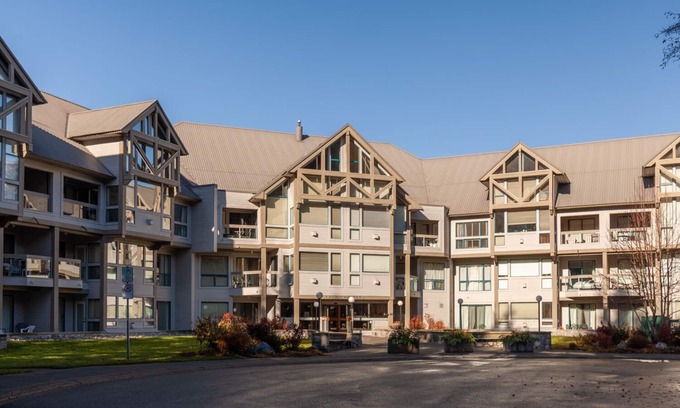 Upper Village Cabin | GREYSTONE LODGE UNIT 220 SKI-IN SKI-OUT 2+2