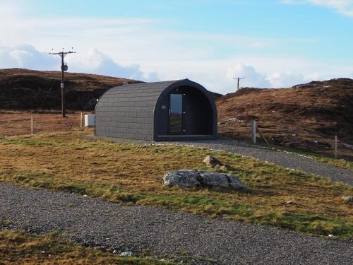 North Uist Apartment | Grimsay Glamping, North Uist - Pod Ruadh