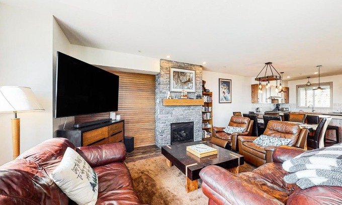 Snow Pine Estates House | Grizzly Ridge