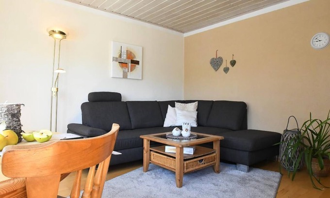 Zwiesel Apartment | Große und helle FeWo im zweiten Stock mit großzügigem Balkon