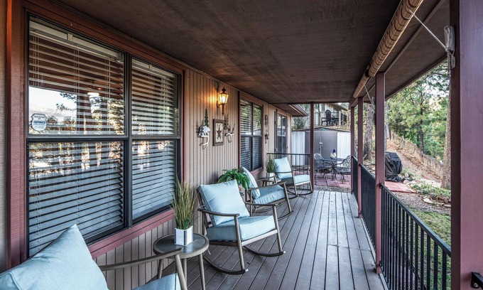 Ruidoso Cabin | Groovy View