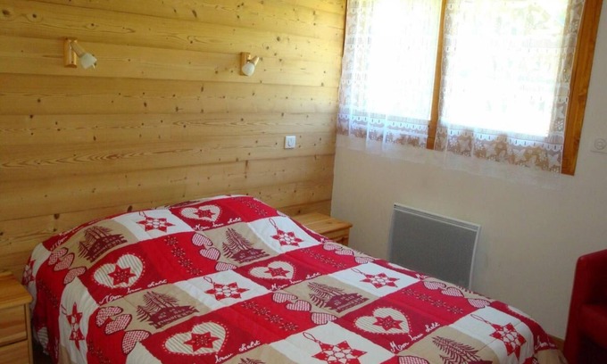 Pralognan-la-Vanoise Apartment | Ground floor, terrace, tv, ski locker, 48m², Pralognan-la-Vanoise