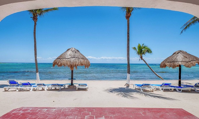 Akumal Condo | Ground Floor Beachfront 2 BR 2 BA condo with Wifi and AC