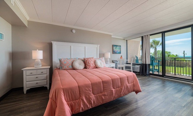 Myrtle Beach Condo | Ground Floor, Ocean Front Studio! - Caravelle Resort 124