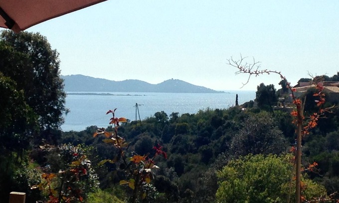 Pietrosella Villa | Ground PIETROSELLA villa overlooking the sea, with garden in a quiet, without vis-a-vis