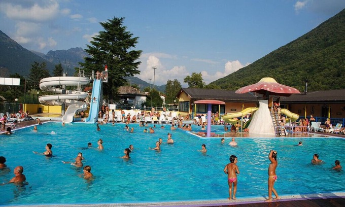 Porlezza House | Group Accommodation for 2 or 3 families