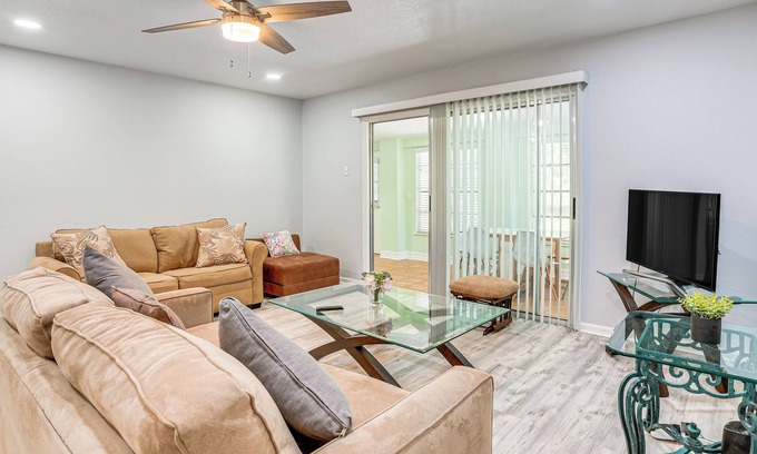 Lakeland Highlands House | Group Getaway w/Deck & Yard in Lakeland!