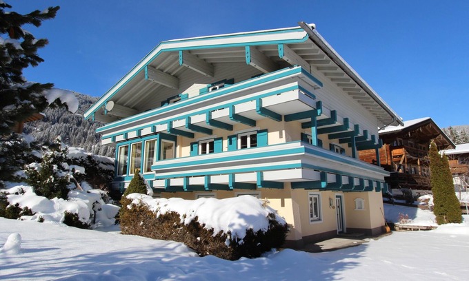 Oberkrimml Ski Chalet | Group house overlooking the waterfalls