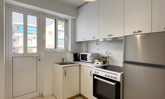 Nea Smirni Apartment | Gtrip Nea Smyrni Floor Apartment 1F