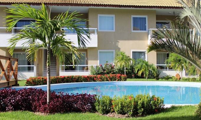 Guarajuba Apartment | Guarajuba Verano Vilage 2/4, decorated. @guarajubapraia. (71) 99123-3137