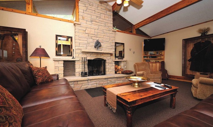 De Beque Cabin | Guest House at The High Lonesome Ranch