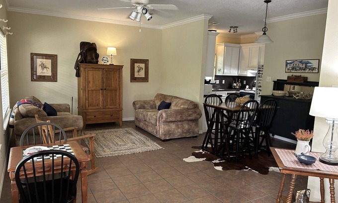 Wellborn Apartment | Guest House Available for Game Weekend+ Rental