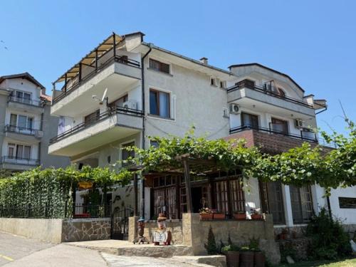 Obzor House | Guest House Bа́kish Obzor