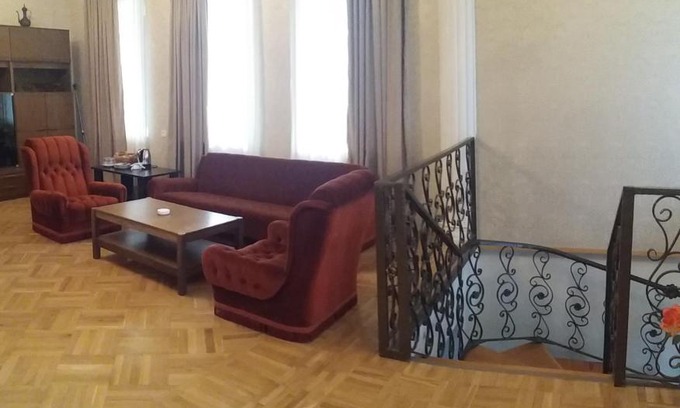 Kutaisi House | Guest House Elegance