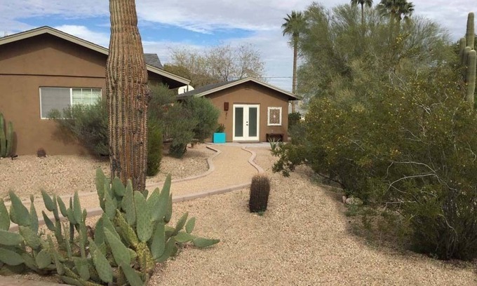 Sherwood Heights House | Guest House in Scottsdale