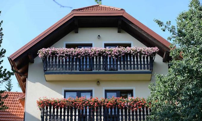 Zrece House | Guest House Koprivnik
