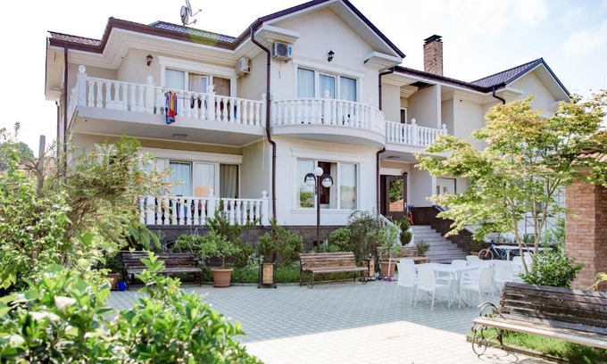 Kobuleti House | Guest House Sofia