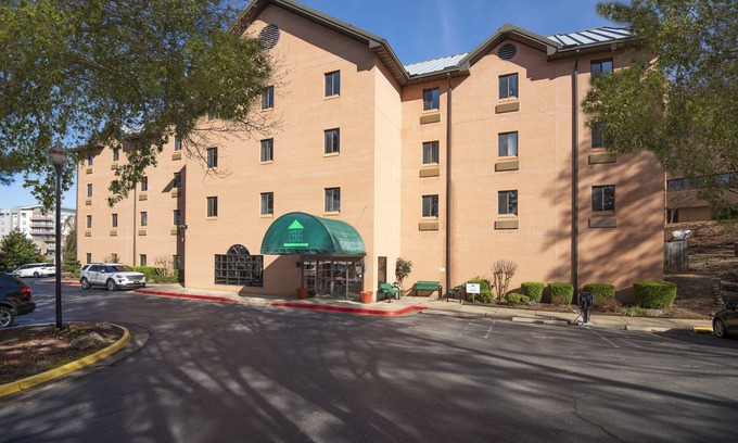 Little Rock Medical District Hotel | Guest Inn & Suites - Midtown Medical Center