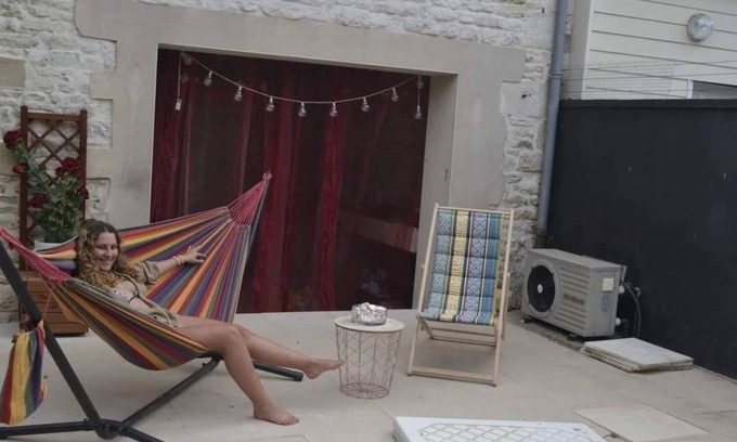 Chef-Boutonne Bed & Breakfast | Guest room for 1 to 2 people