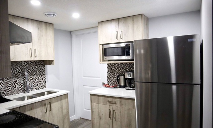 Sage Hill House | Guest Suite In NW Calgary Near YYC Airport