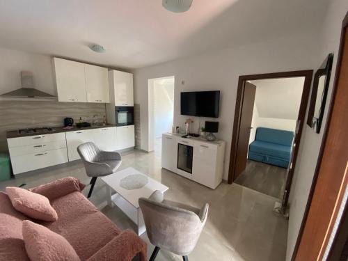 Sobra Apartment | GUESTHOUSE RUZA SOBRA apartments in the attic of the house