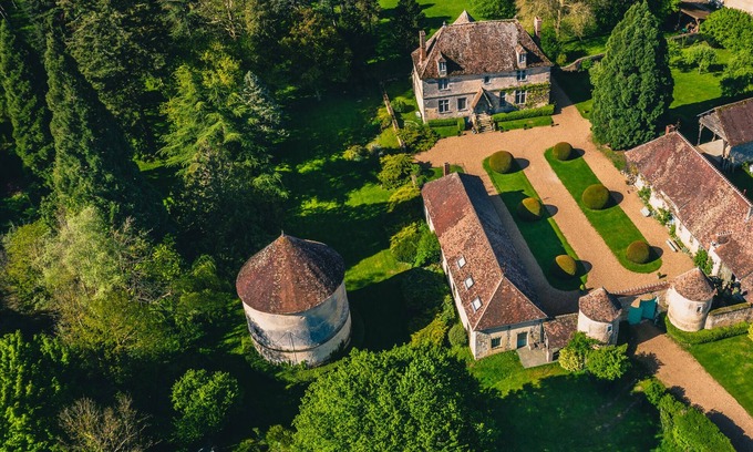 Nogent-le-Roi House | Guesthouse with friends or coworking for up to 14 people at Manoir de Vacheresse