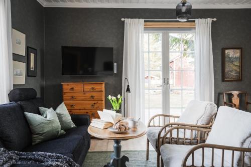 Hortlax Villa | Guestly Homes - 2BR Nordic Cabin with Sauna