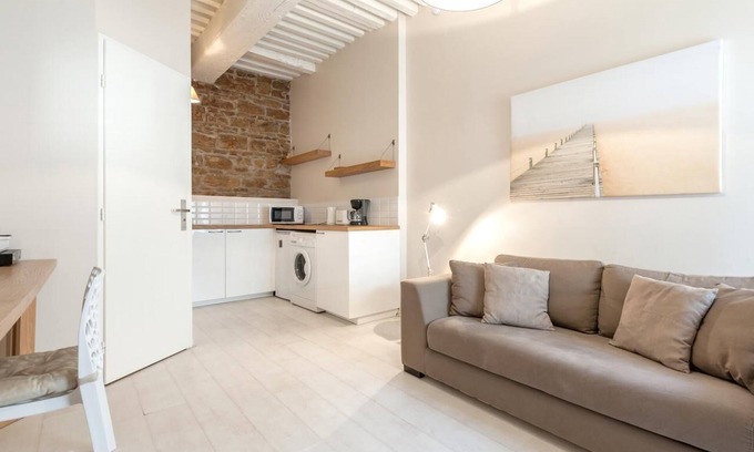 Victor Bach - Saint Louis Apartment | GuestReady - Charming Studio for 2 near the Metro