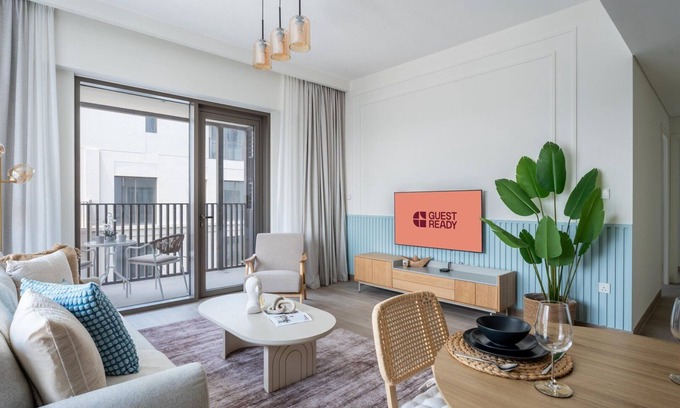 Dubai Apartment | GuestReady - Coastal Style l 2Bed l Lagoon Escape
