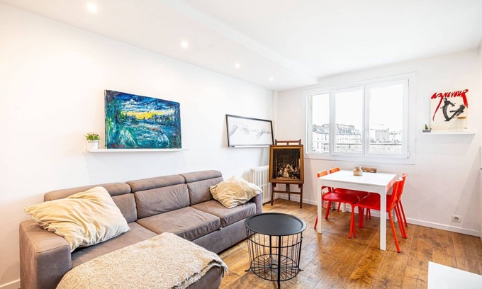 Quartier Saint-Ambroise Apartment | GuestReady - Delightful stay near Bastille Market