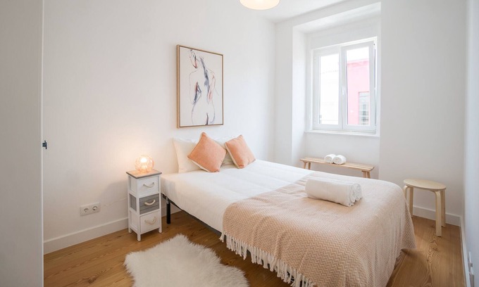 Alto do Pina Apartment | GuestReady - Flamingo's House