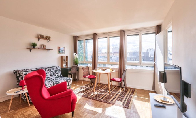 19th Arrondissement Apartment | GuestReady - Magnificent Parisian Apartment