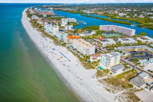 Indian Shores Apartment | Gulf Coast Gem Private Condo - 2bed, 1bath, Sleeps 6, Across the Street From Beach & Gulf, Game Room, Pool