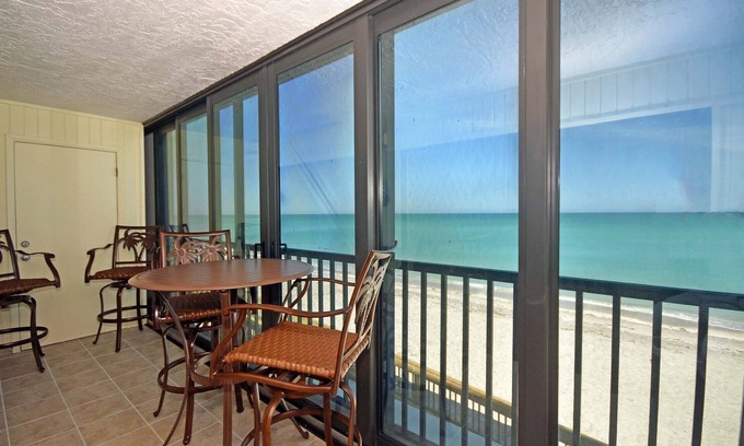 Englewood Condo | Gulf Front Hideaway - 2 bedrooms