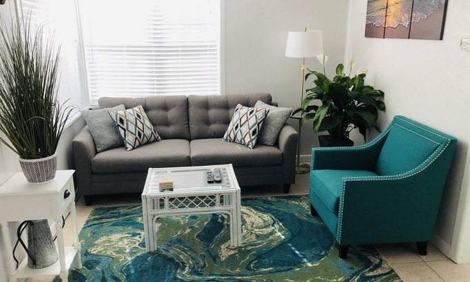 Madeira Beach Cottage | Gulf Gardens Resort The Manatee.